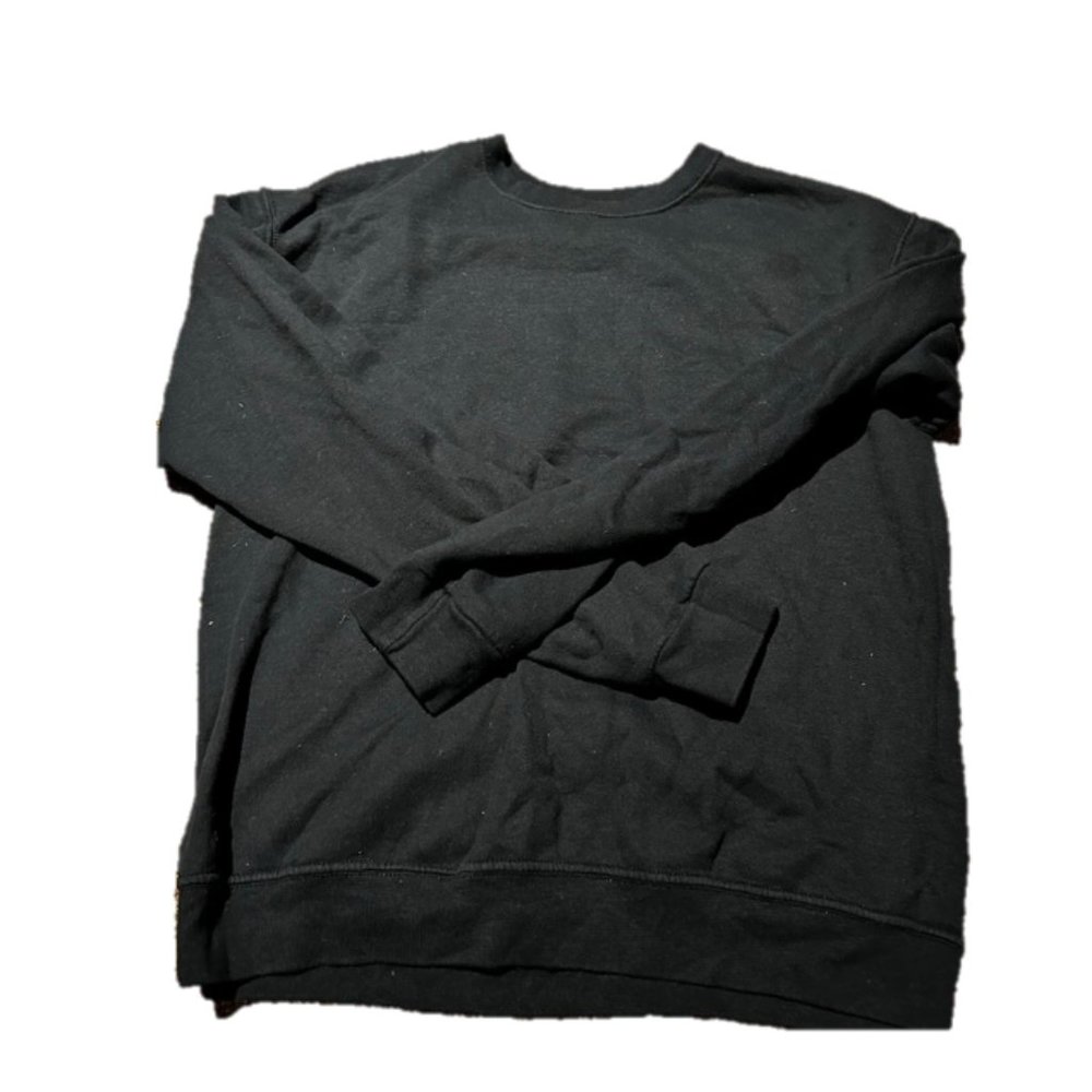 Womens Black Crewneck SIZE MEDIUM